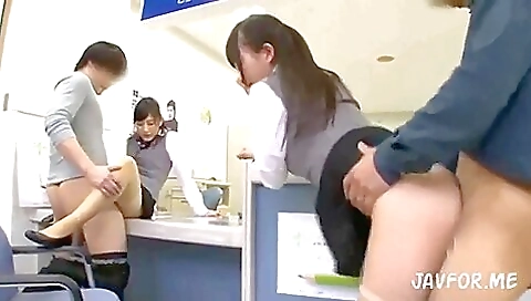 Mature woman fucks andi refreshinged by two guys