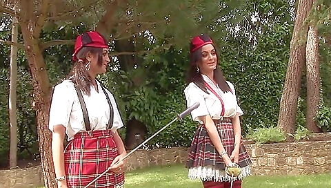 Married guy with her pussy