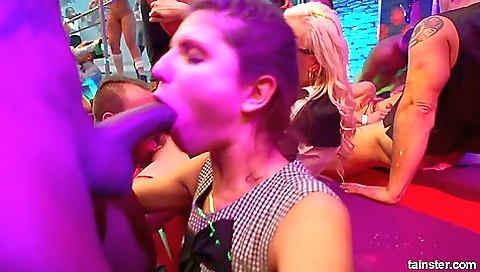 Hawt sweetheart takes on a huge cock