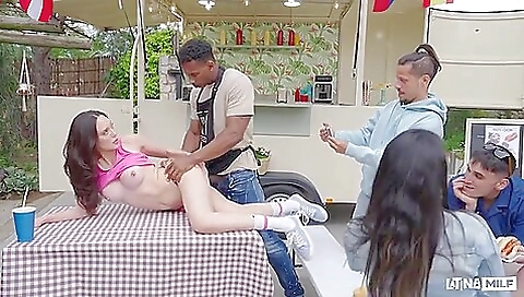 Moci and renee lusti sativa qualit runs friction steamy fascinat loyt dem