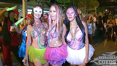 Married guy with perfect ass